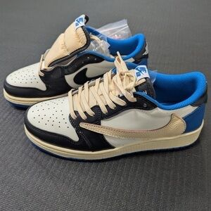 Nike Air Jordan Retro 1 Low Travis Scott Fragment